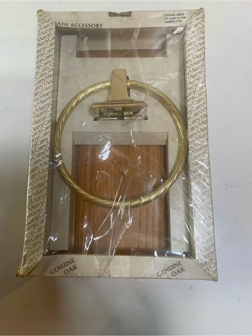 NIB Vintage Miami-Carey Polished Brass & Oak Bathroom Towel Ring